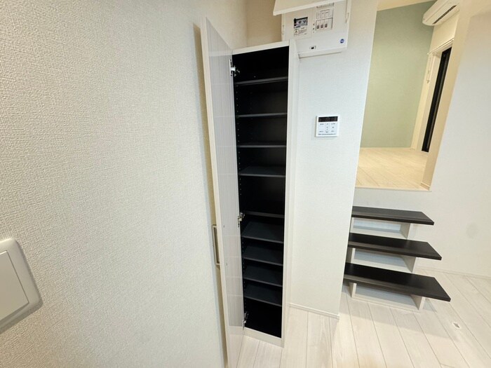 物件内観写真14　(玄関)