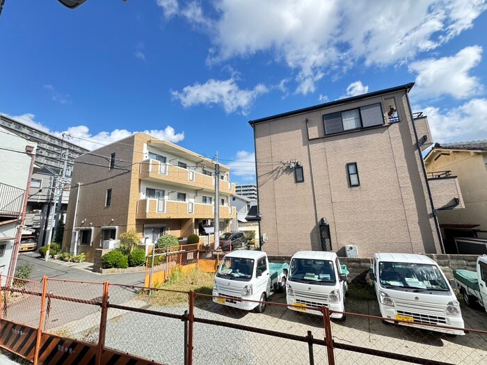 物件内観写真17　(室内からの展望)