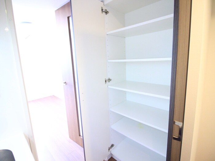 物件内観写真9　(収納)