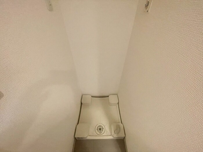 物件内観写真11　(洗濯機置場)