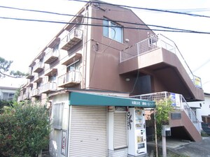 湖城ヶ丘ハイツ６号館外観写真