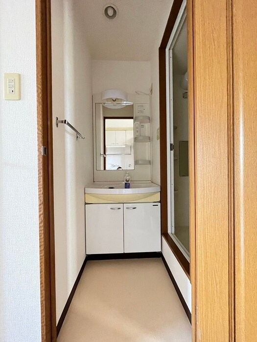 物件内観写真12　(洗面)