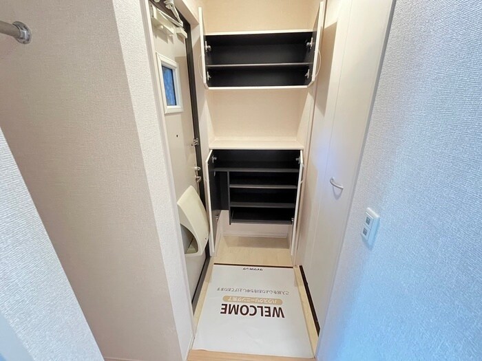 物件内観写真14　(靴箱)