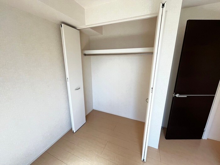 物件内観写真15　(収納)