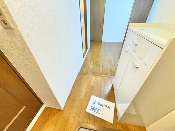 物件内観写真16　(廊下)