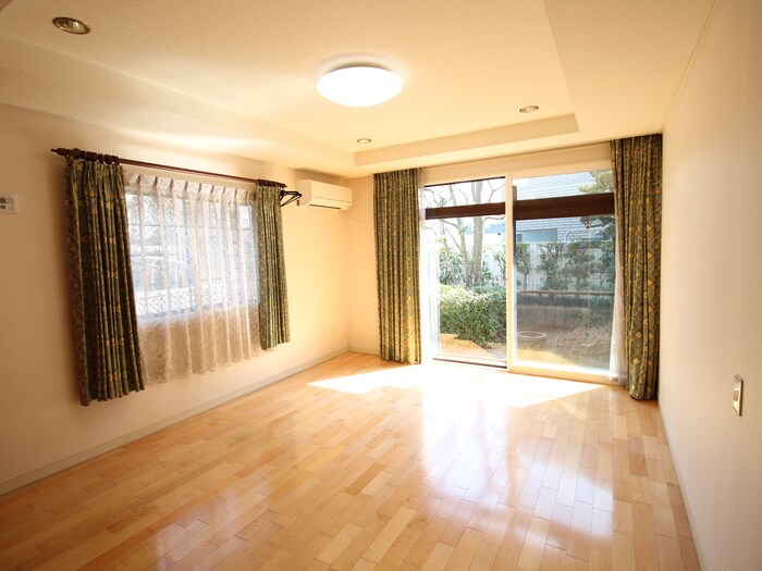 物件内観写真13　(居室)