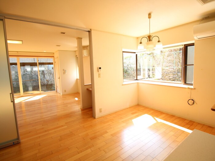 物件内観写真19　(居室)