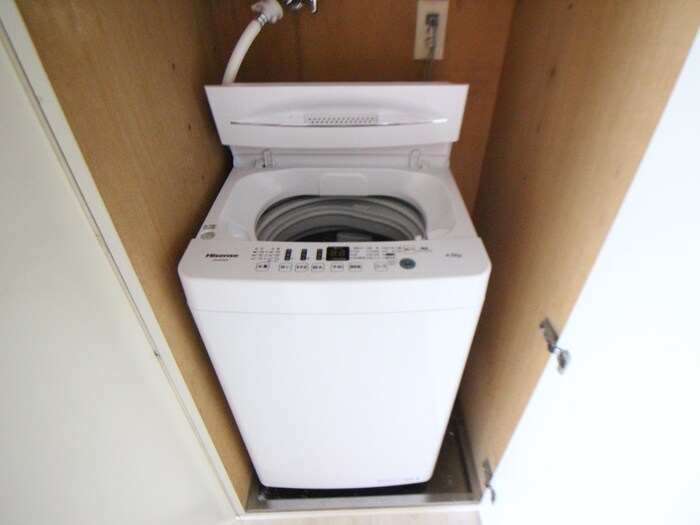 物件内観写真16　(洗濯機置場)