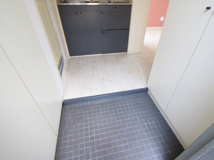 物件内観写真20　(玄関)