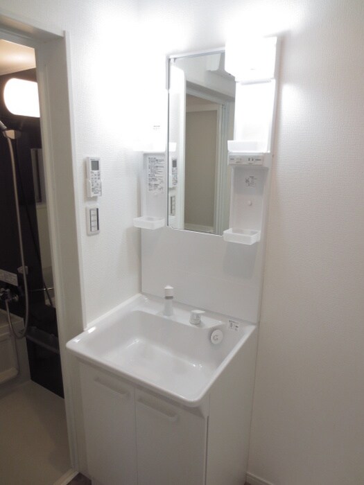 物件内観写真8　(洗面)