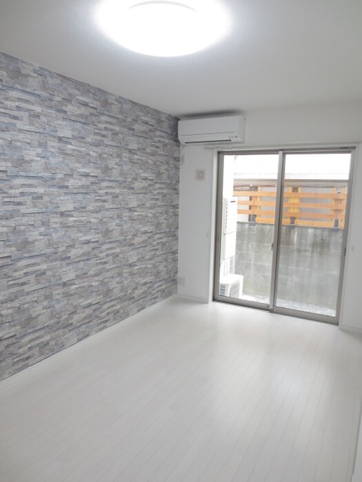 物件内観写真15　(居室)