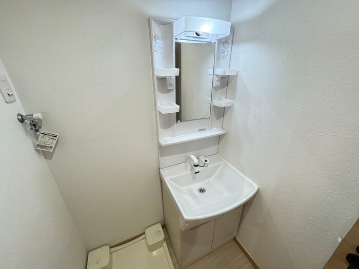 物件内観写真8　(洗面)