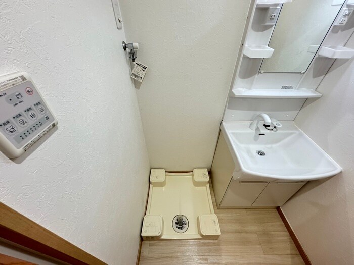 物件内観写真19　(洗濯機置場)