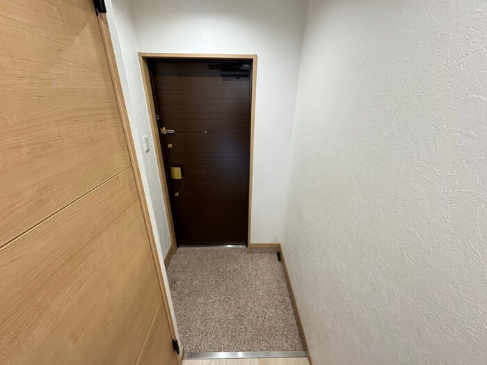 物件内観写真21　(玄関)