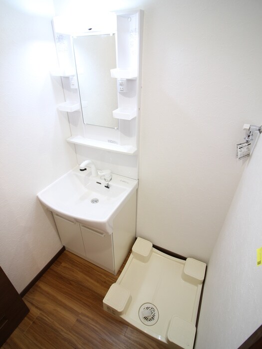 物件内観写真21　(洗濯機置場)