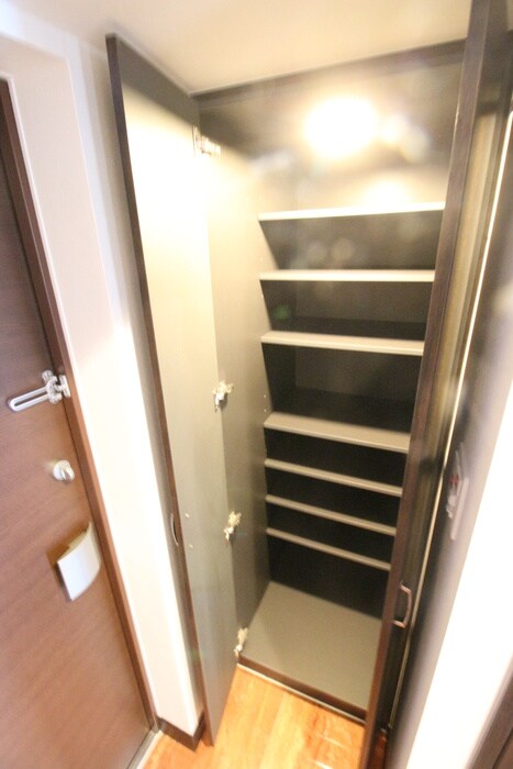 物件内観写真13　(靴箱)