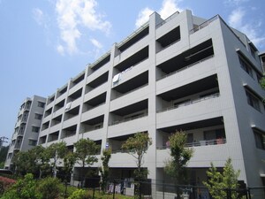ブリリア千里藤白台（１０２）外観写真