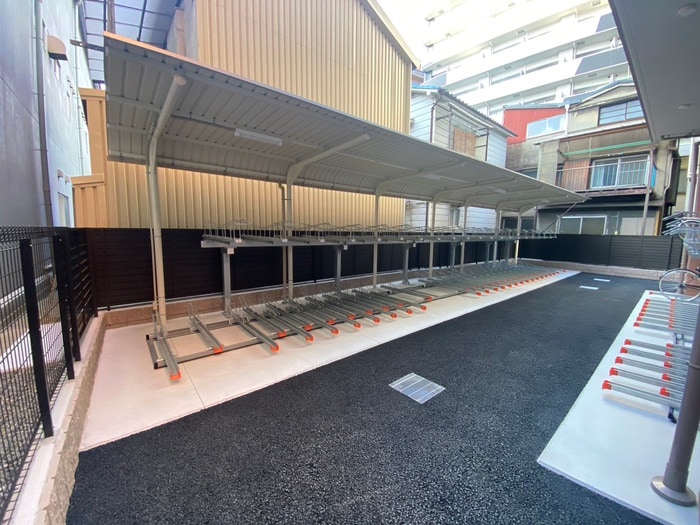 物件外観写真2　(駐輪場)