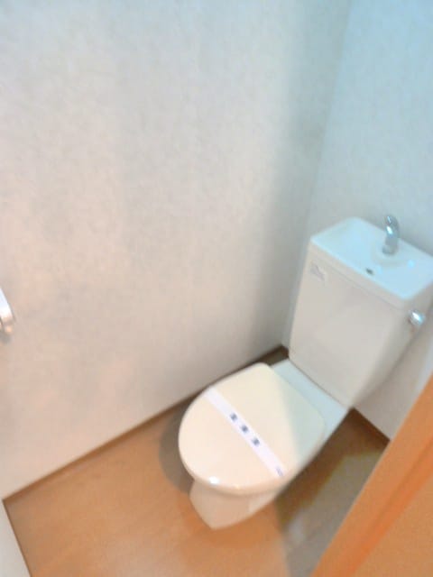 物件内観写真13　(トイレ)