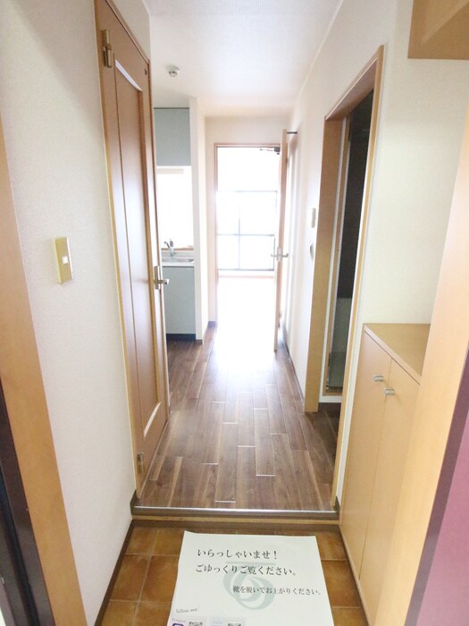 物件内観写真21　(玄関)