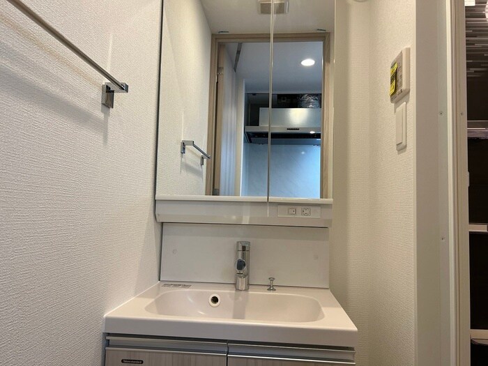 物件内観写真12　(洗面)