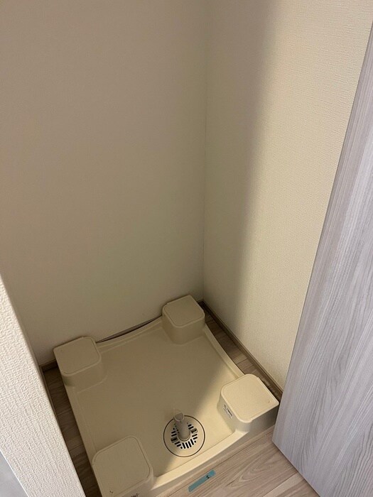 物件内観写真13　(洗濯機置場)