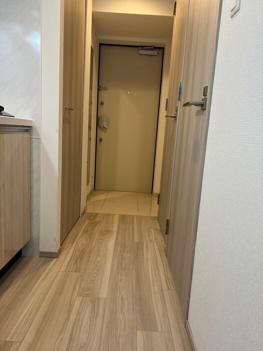 物件内観写真16　(廊下)