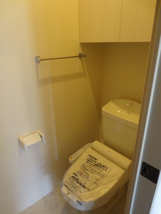 物件内観写真8　(トイレ)