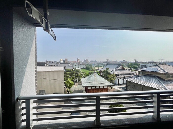 物件内観写真22　(室内からの展望)