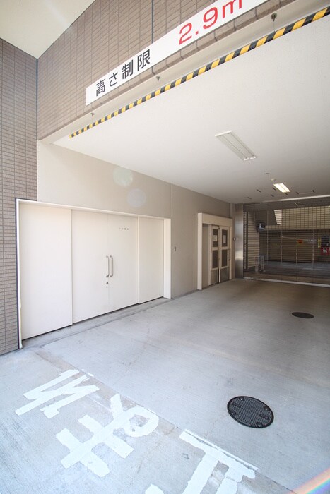 物件外観写真4　(駐車場)