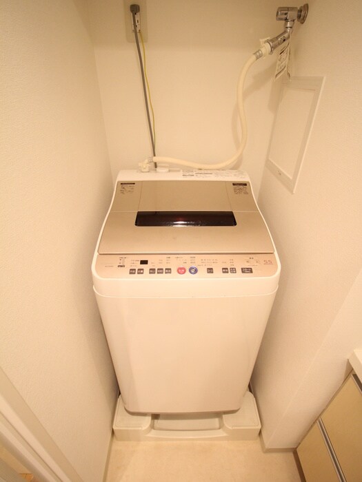 物件内観写真11　(洗濯機置場)