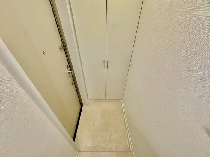 物件内観写真14　(玄関)