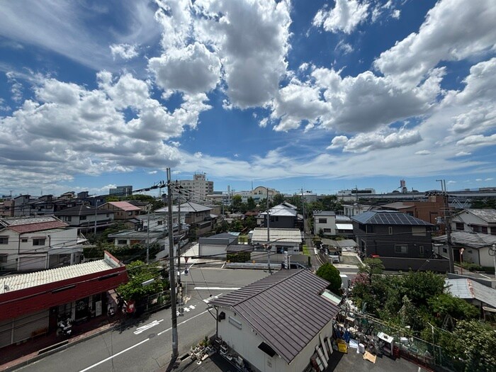 物件内観写真17　(室内からの展望)