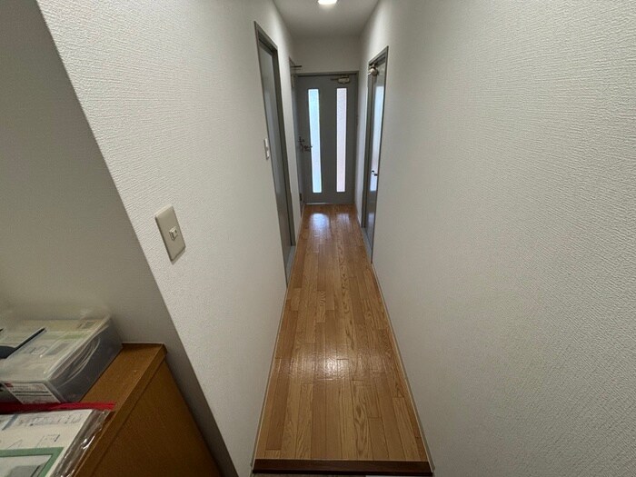物件内観写真20　(廊下)