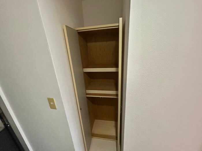 物件内観写真8　(靴箱)
