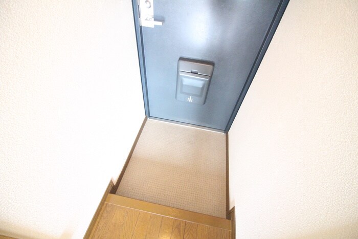 物件内観写真12　(玄関)