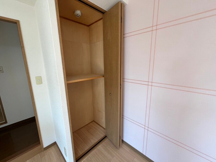 物件内観写真15　(収納)