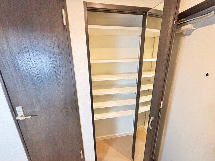 物件内観写真16　(靴箱)