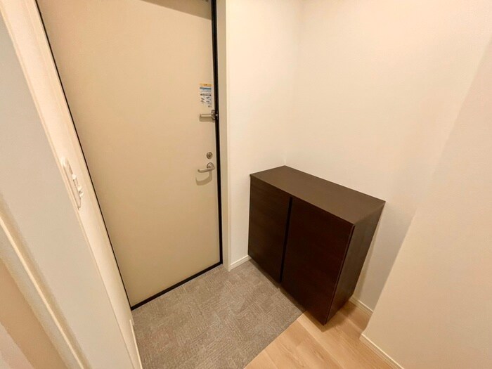 物件内観写真16　(玄関)