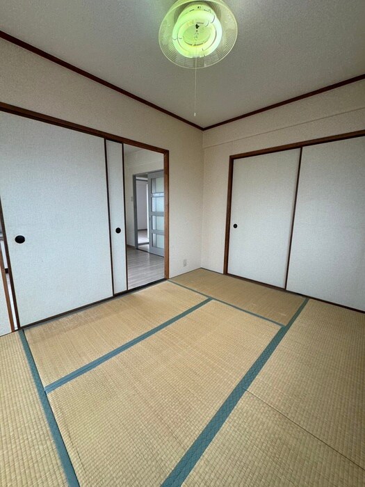 物件内観写真11　(居室)