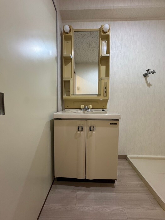 物件内観写真13　(洗面)