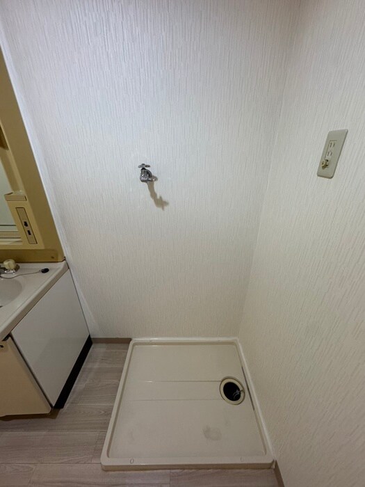 物件内観写真14　(洗濯機置場)