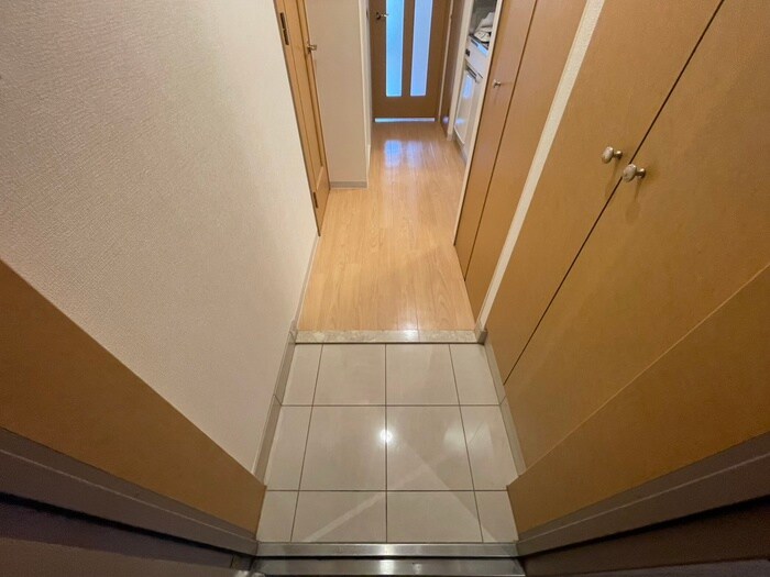 物件内観写真14　(玄関)