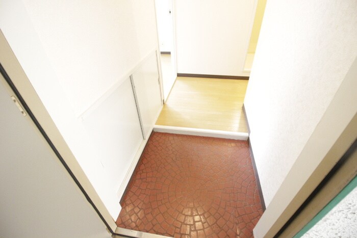 物件内観写真15　(玄関)