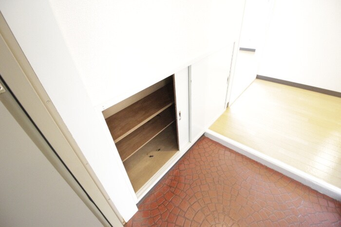 物件内観写真18　(靴箱)