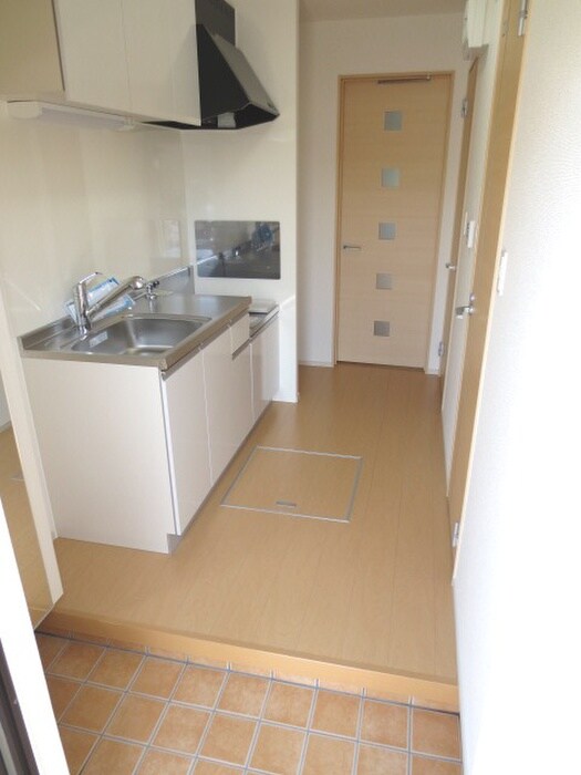 物件内観写真7　(玄関)