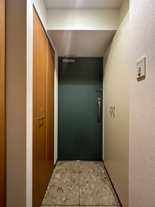 物件内観写真7　(玄関)