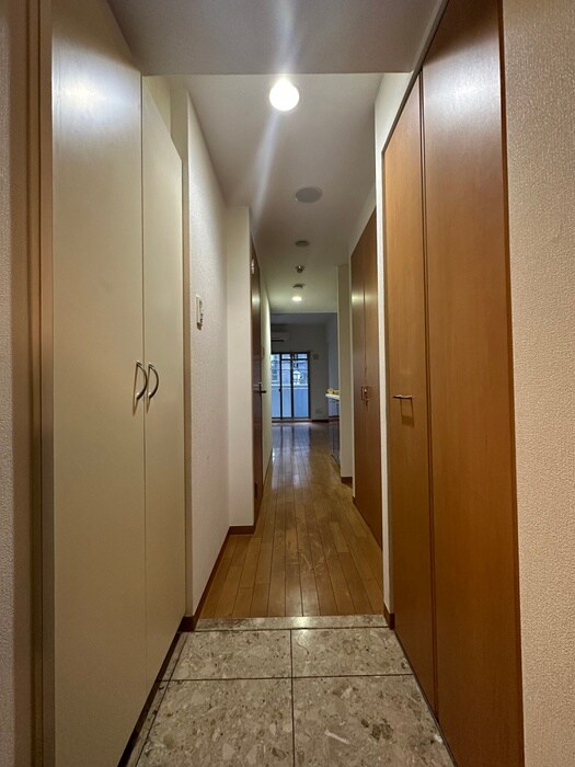 物件内観写真8　(廊下)