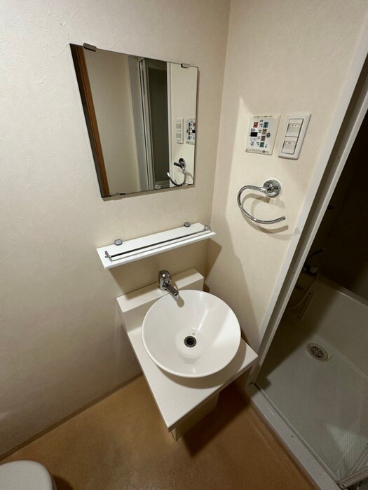 物件内観写真12　(洗面)