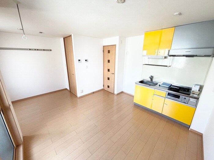 物件内観写真8　(居室)